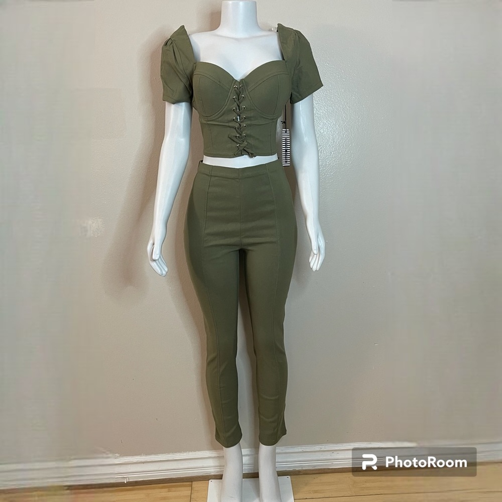 Olive denim sweetheart neckline lace up short sleeve crop top pull-on pants set